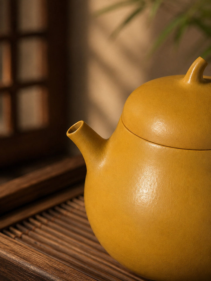 Golden Zhuni Dezhong Yixing teapot guide with Qie Gua Yixing Zisha Teapot – Golden Zhuni Clay, 80ml