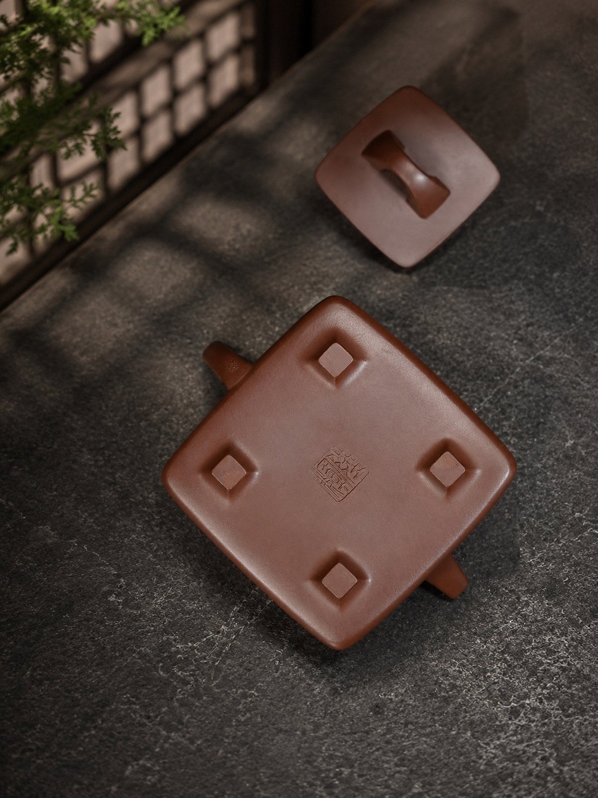 Zini Hanwa Yixing teapot guide with Handmade Square Form Yixing Zisha Teapot – Aged Zini Clay, 140ml