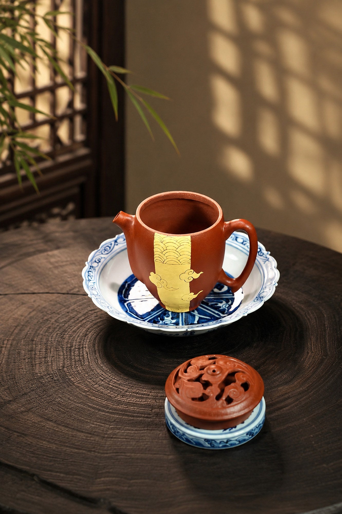 Product view 2 of 180ml Artisan Design zisha teapot in Jiangponi Clay, No. 352