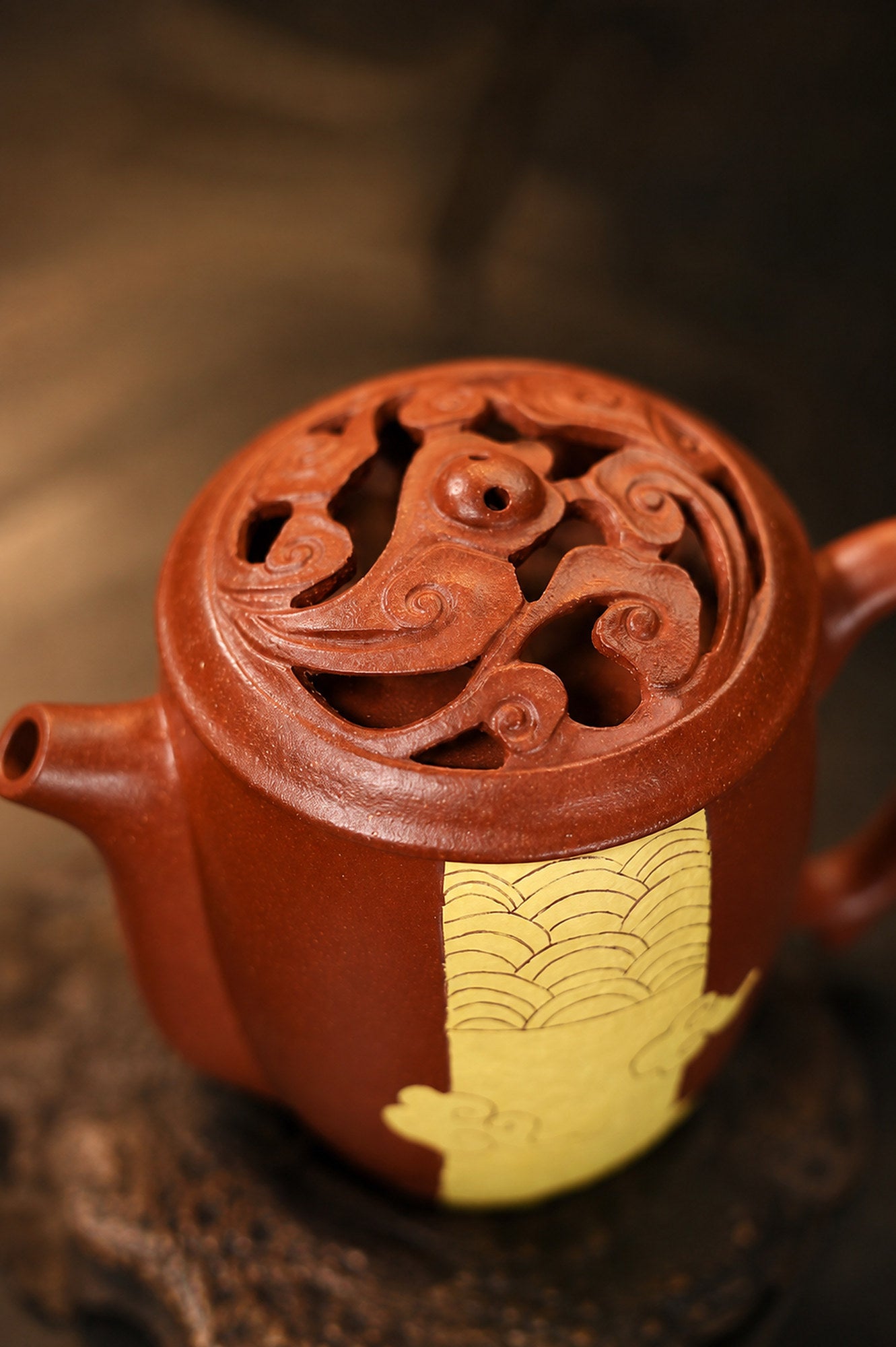 Product view 3 of 180ml Artisan Design zisha teapot in Jiangponi Clay, No. 352