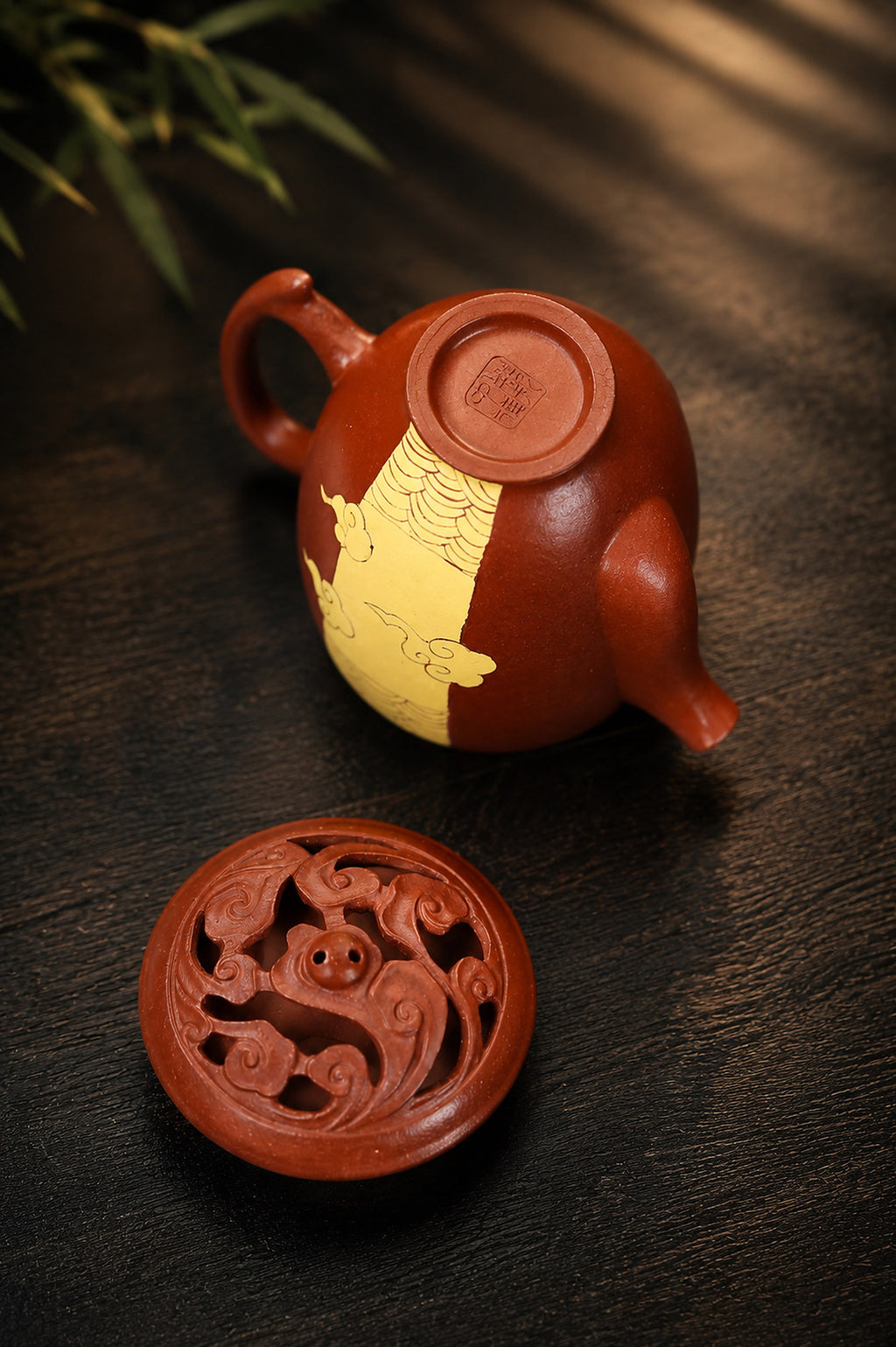 Product view 5 of 180ml Artisan Design zisha teapot in Jiangponi Clay, No. 352