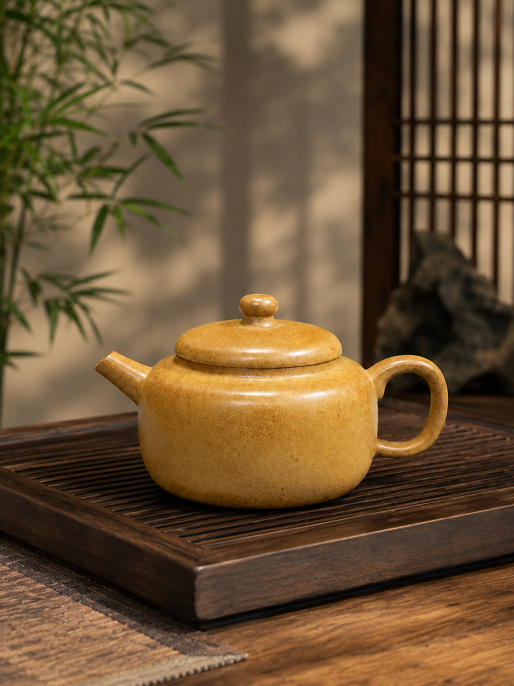 Benshan Luni Dezhong Yixing teapot, front-side view