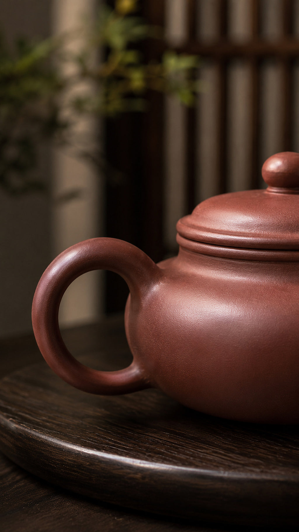 Dicaoqing Zini Fanggu teapot close-up of loop handle