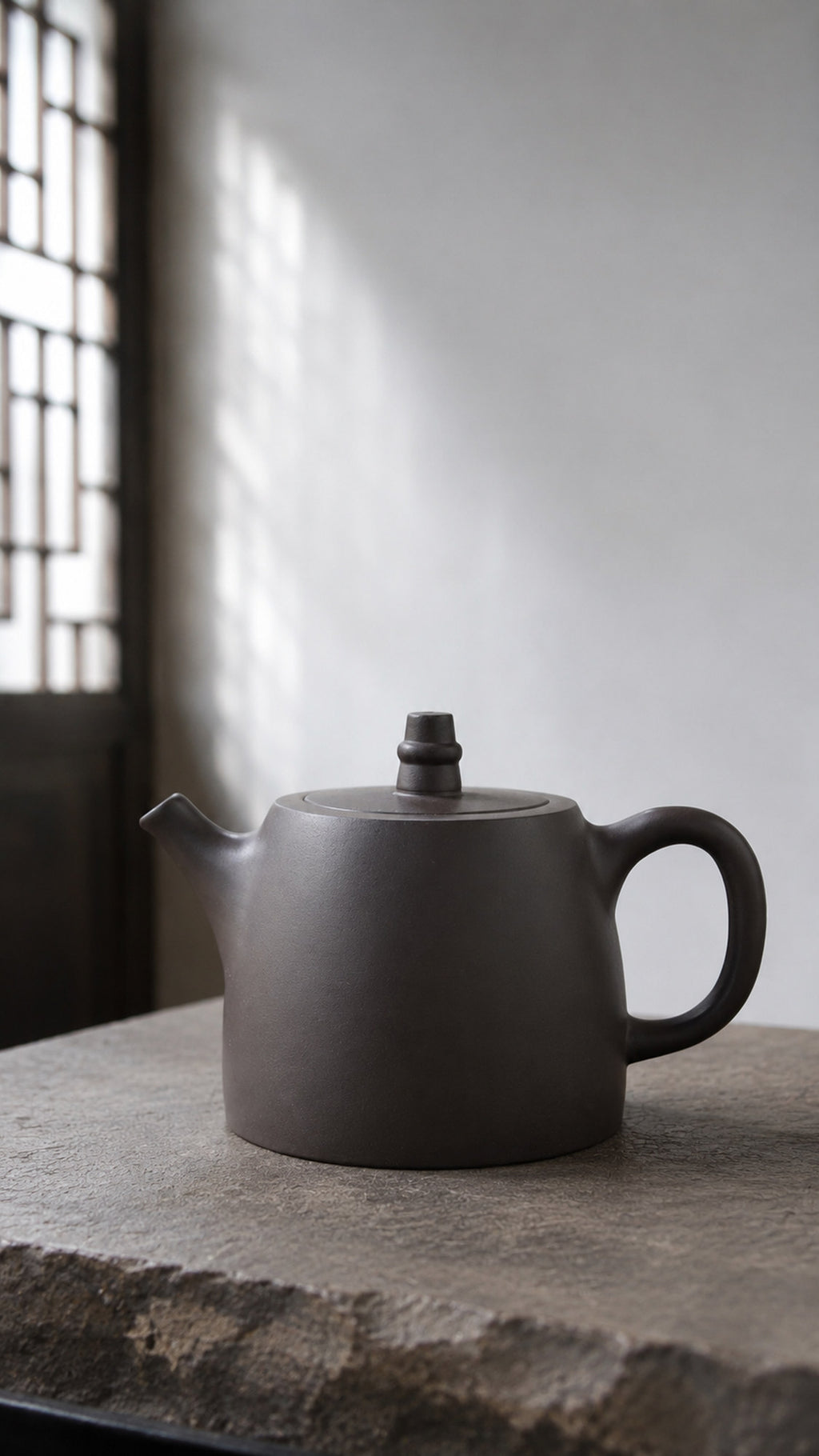 Product view 6 of 260ml Handuo zisha teapot in Hei Duntou Clay, No. 156