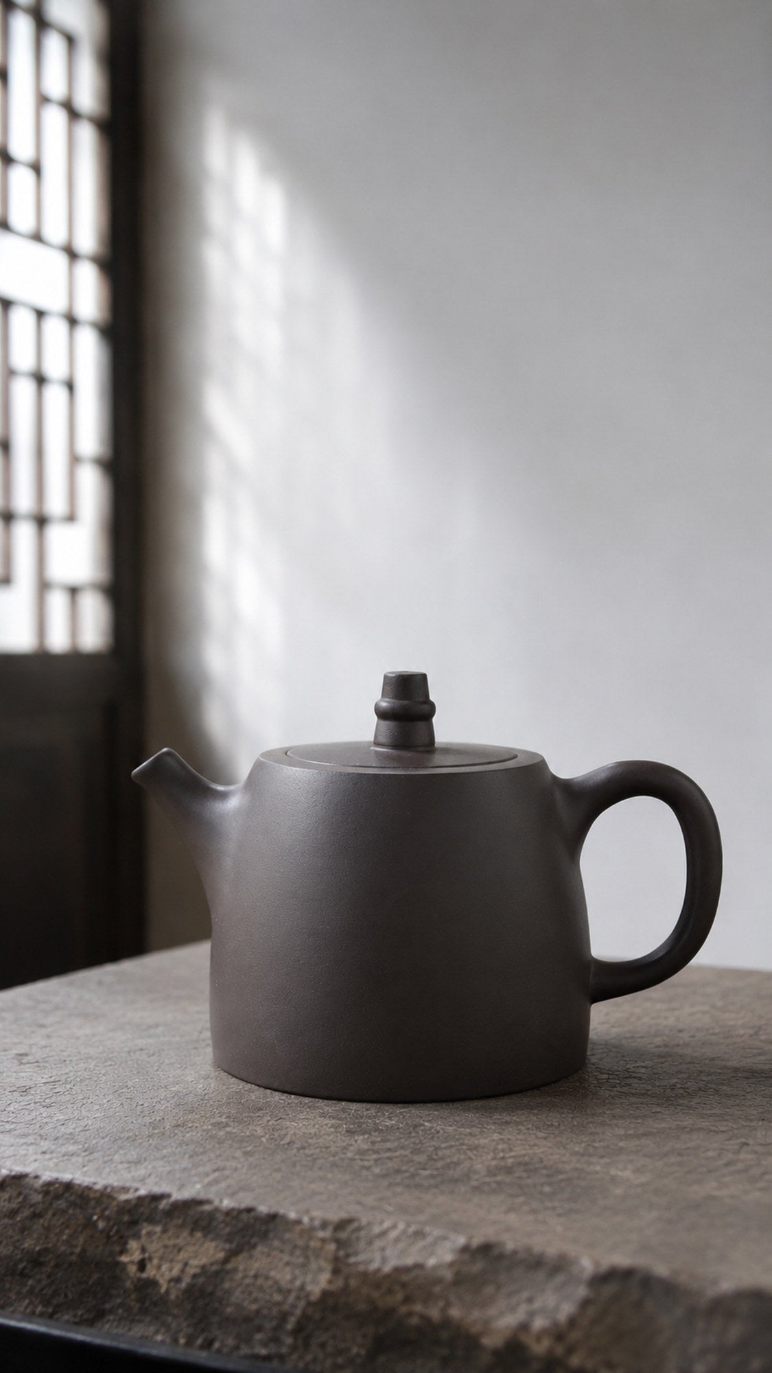 Product view 6 of 260ml Handuo zisha teapot in Hei Duntou Clay, No. 156