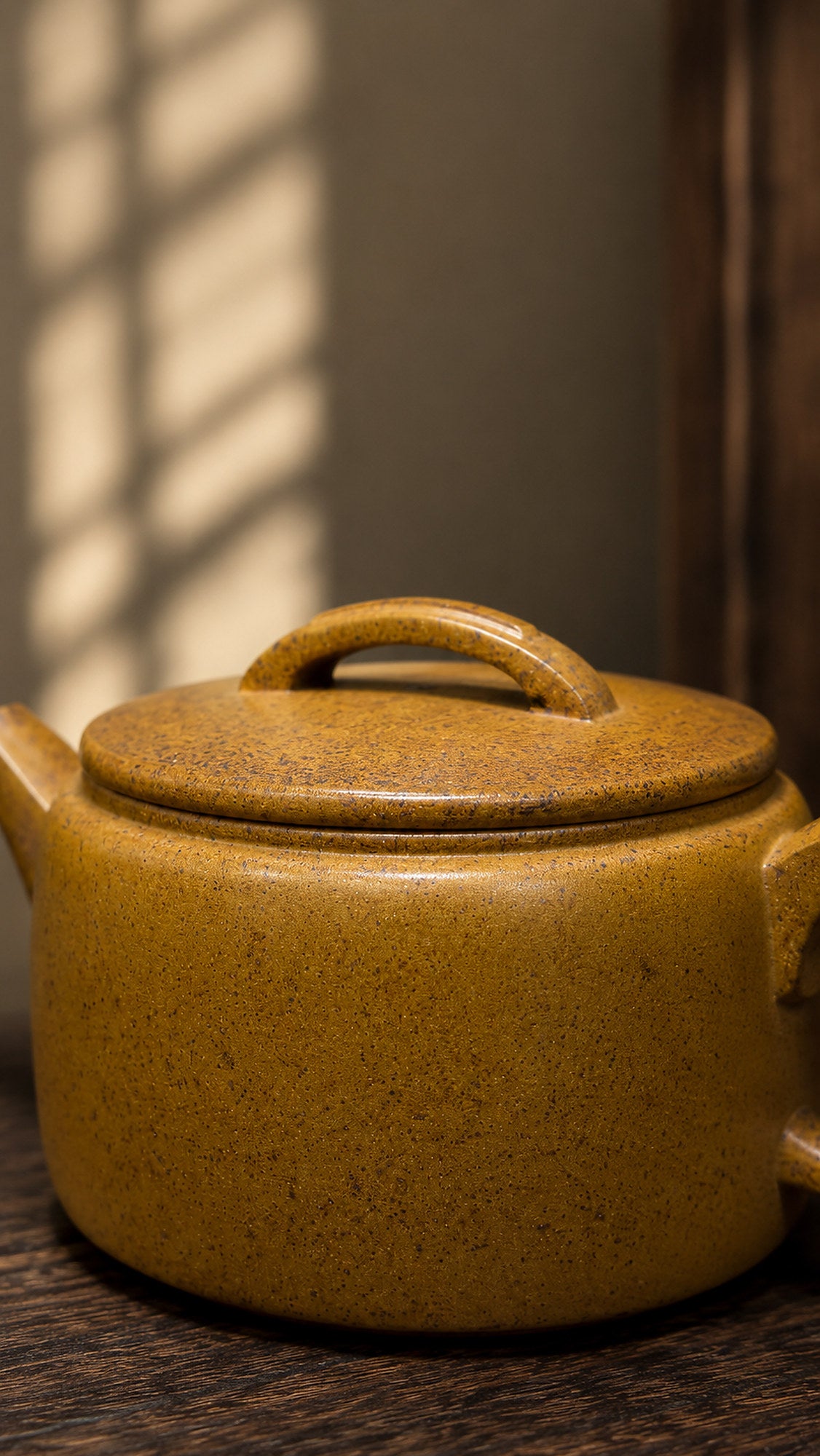 Product view 3 of 190ml Hanwa zisha teapot in Golden Duanni Clay, No. 179