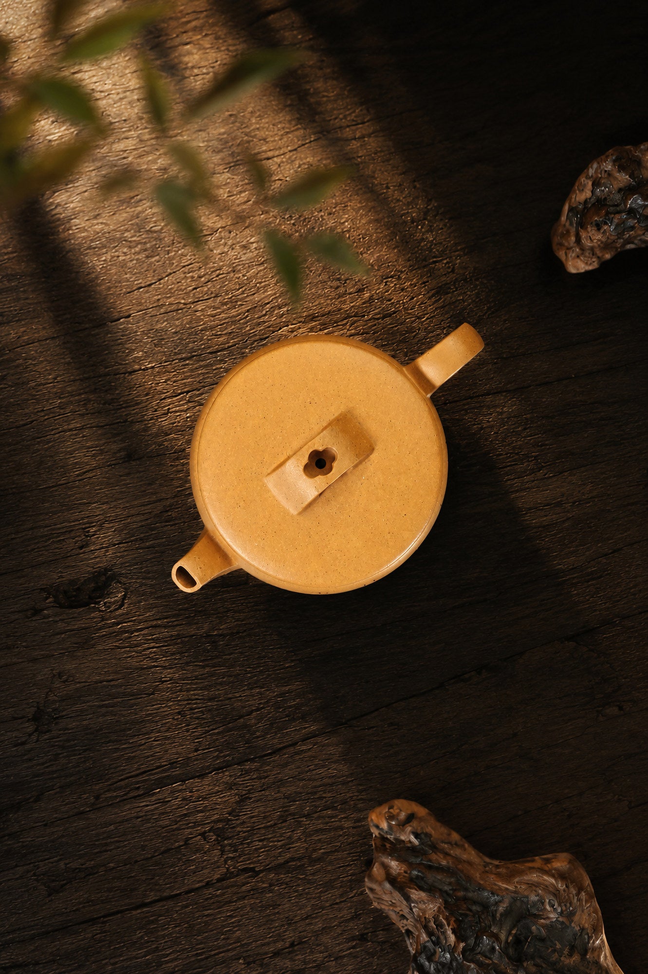 Product view 4 of 130ml Hanwa zisha teapot in Golden Duanni Clay, No. 447