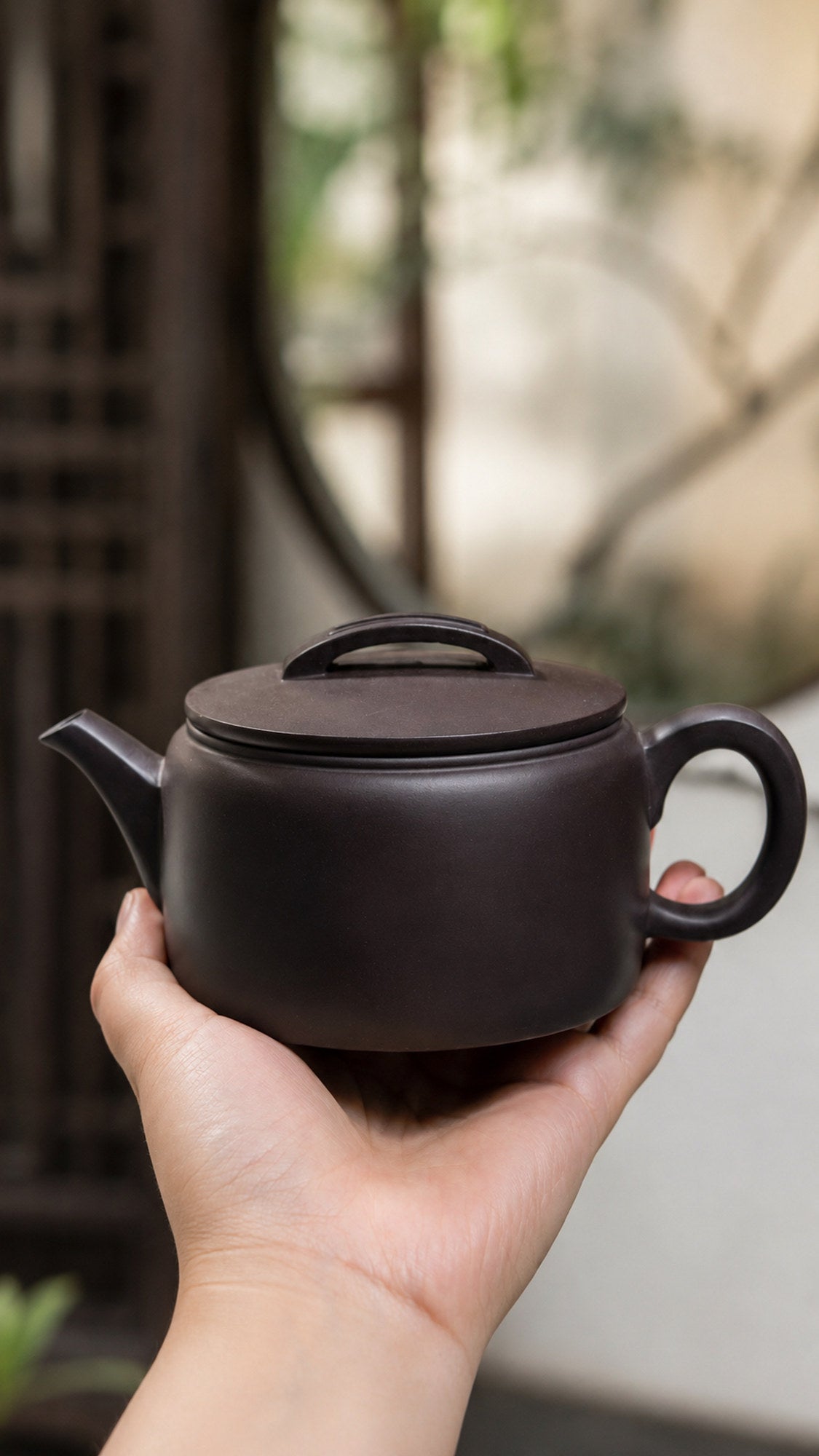 Product view 3 of 200ml Hanwa zisha teapot in Hei Duntou Clay, No. 137