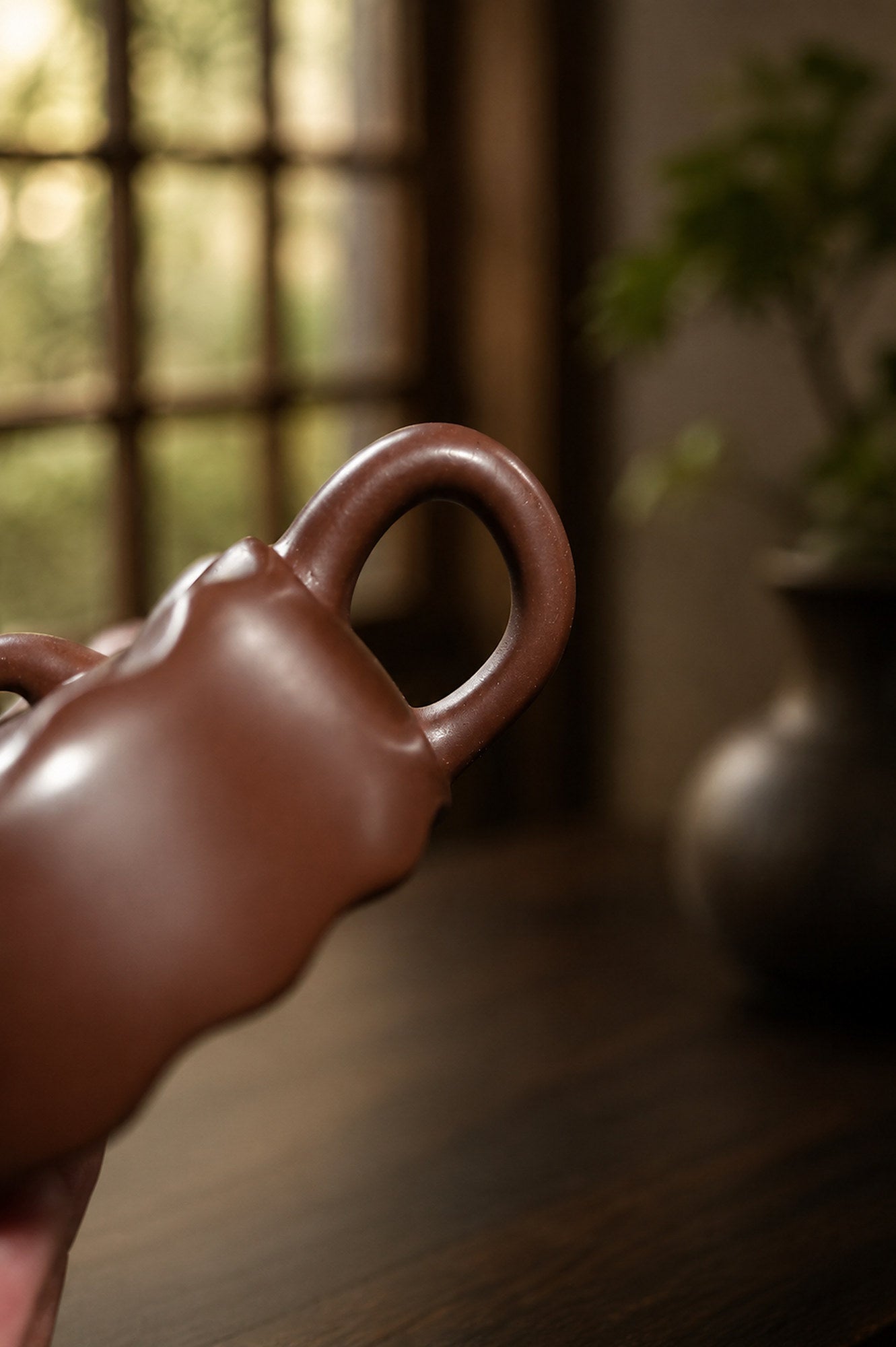 Product view 2 of 90ml Hanwa zisha teapot in Zini Clay, No. 309