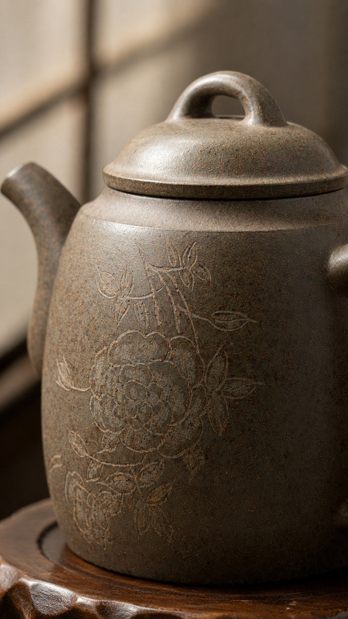 Product view 3 of 180ml Hanyuan zisha teapot in Xiekeqing Clay, No. 193