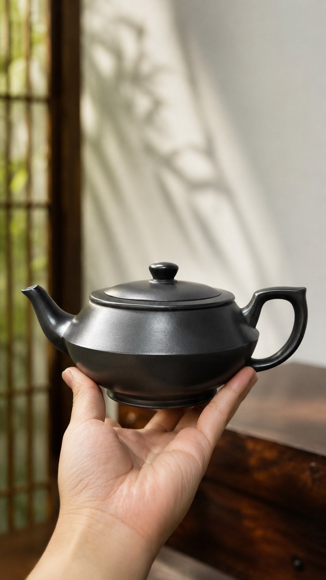Product view 2 of 220ml Hanyun zisha teapot in Shihuang Clay, No. 154
