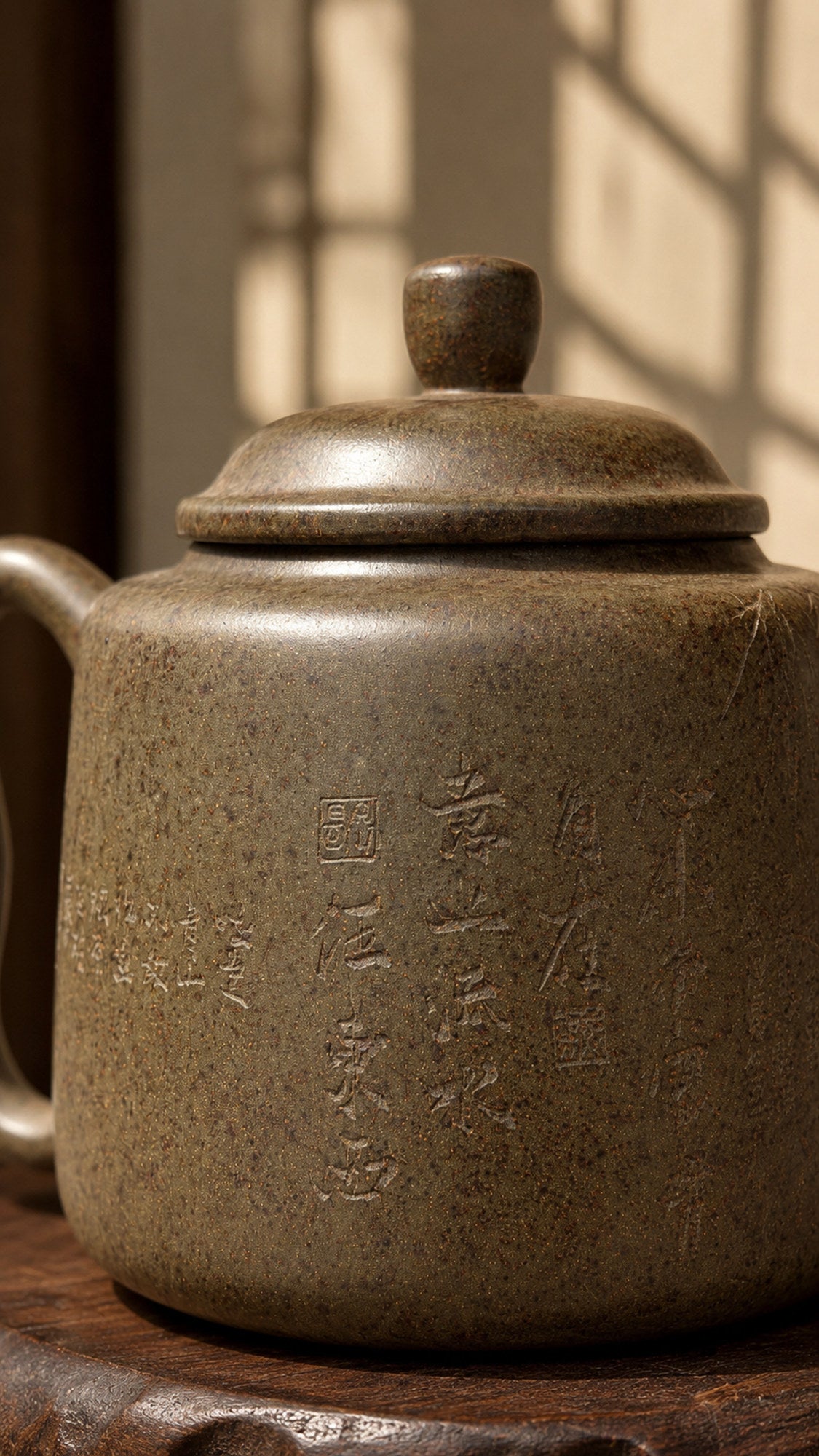 Product view 3 of 220ml Ji Zhi zisha teapot in Xiekeqing Clay, No. 199