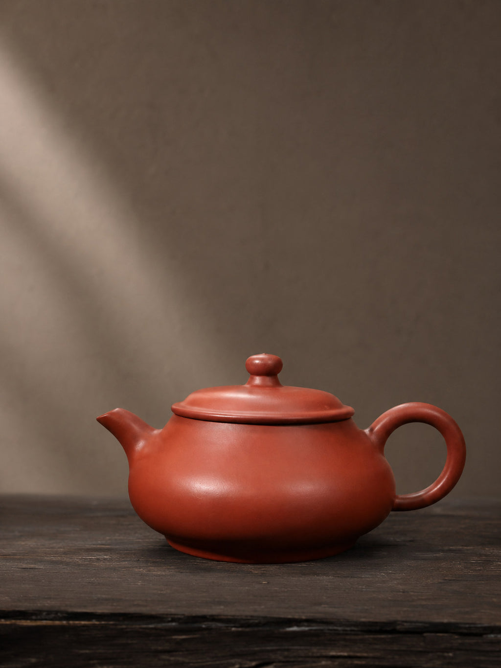 Product view 1 of 160ml Ming Lu zisha teapot in Dahongpao Clay, No. 082
