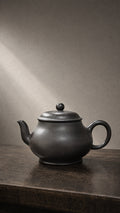 Hei Duntou clay Pan Hu Yixing teapot, full side view