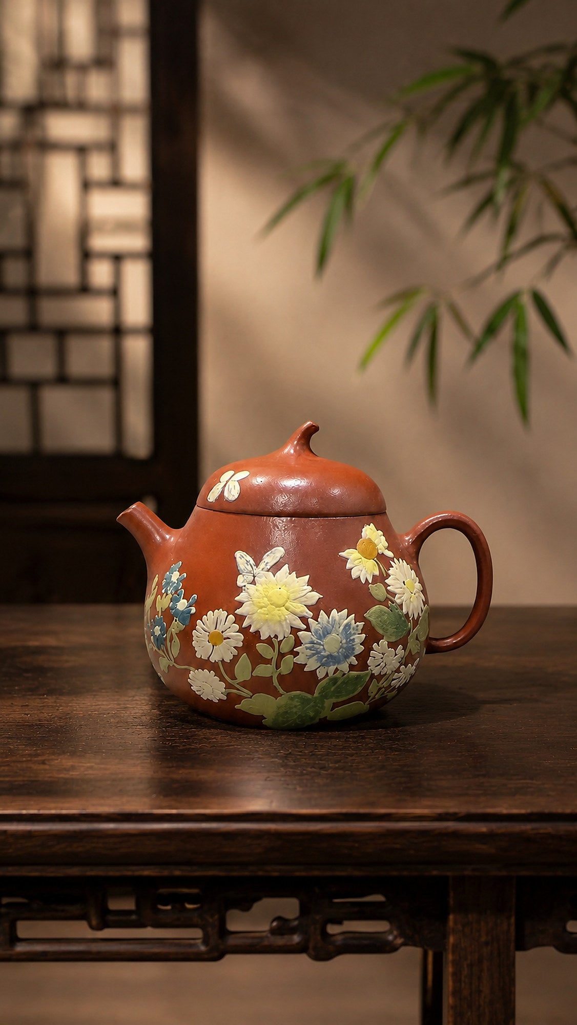 Floral Zhuni Qie Gua Yixing teapot, full side view