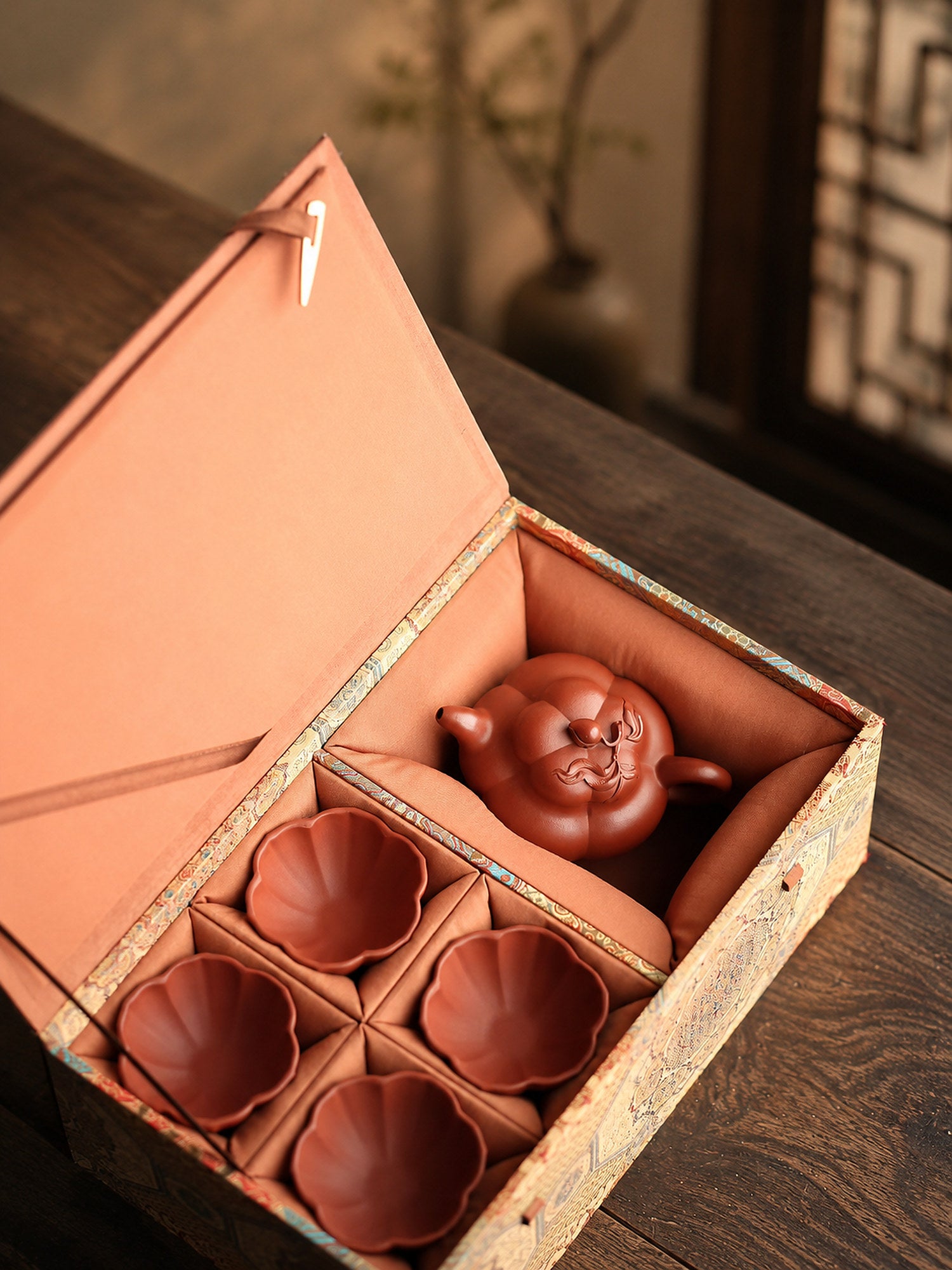 Product view 3 of 200ml Ribbed Form zisha teapot in Zhuni Clay, No. 306