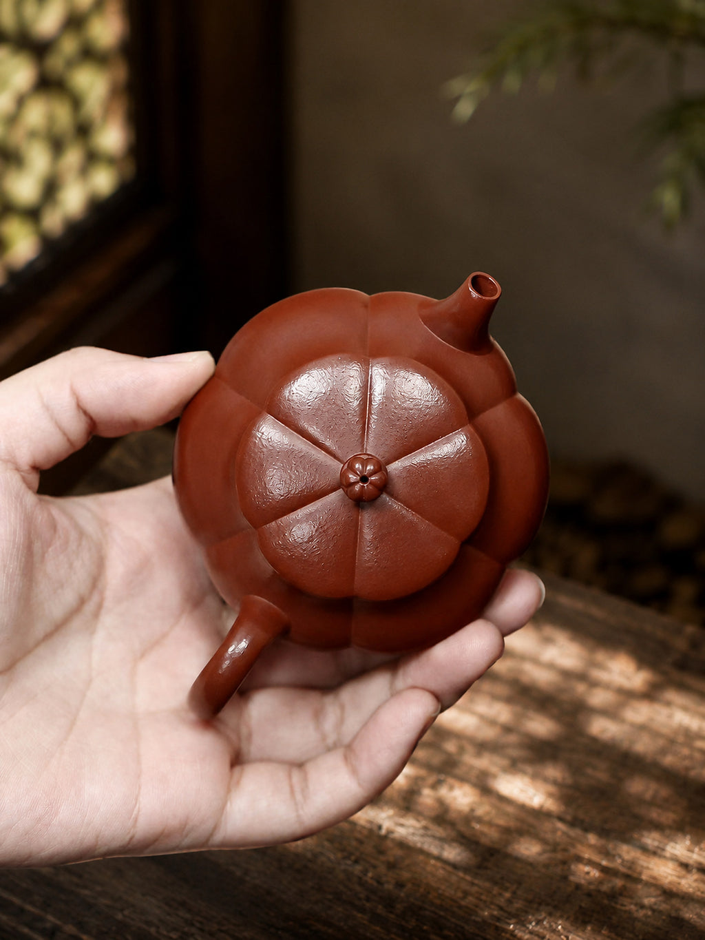 Product view 2 of 110ml Ribbed Form zisha teapot in Zhuni Clay, No. 420