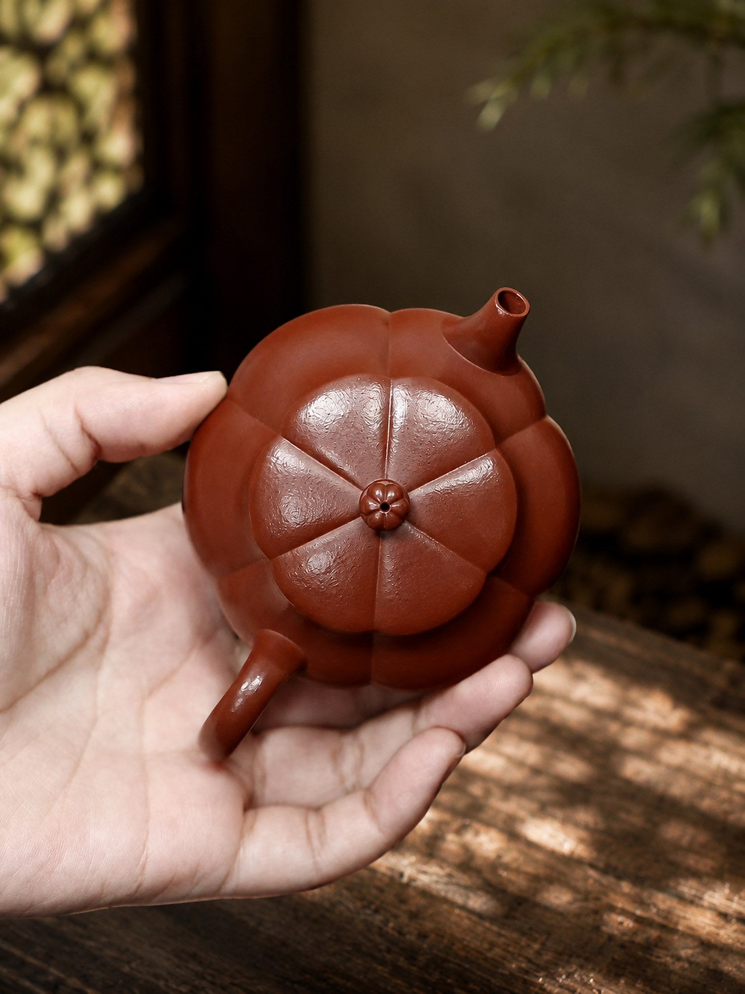 Product view 2 of 110ml Ribbed Form zisha teapot in Zhuni Clay, No. 420