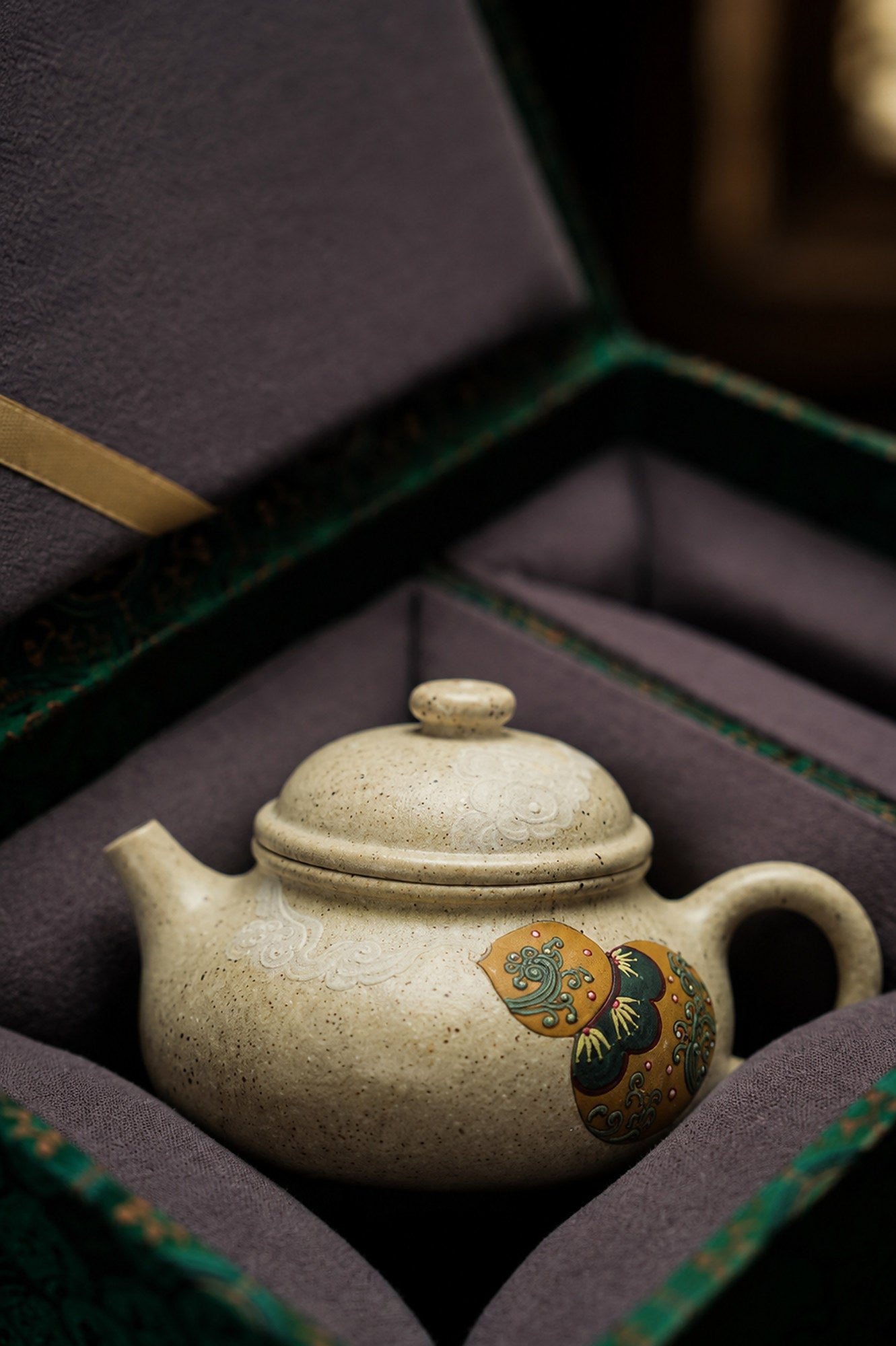 Product view 5 of 100ml Rongtian zisha teapot in Baiyu Duanni Clay, No. 421