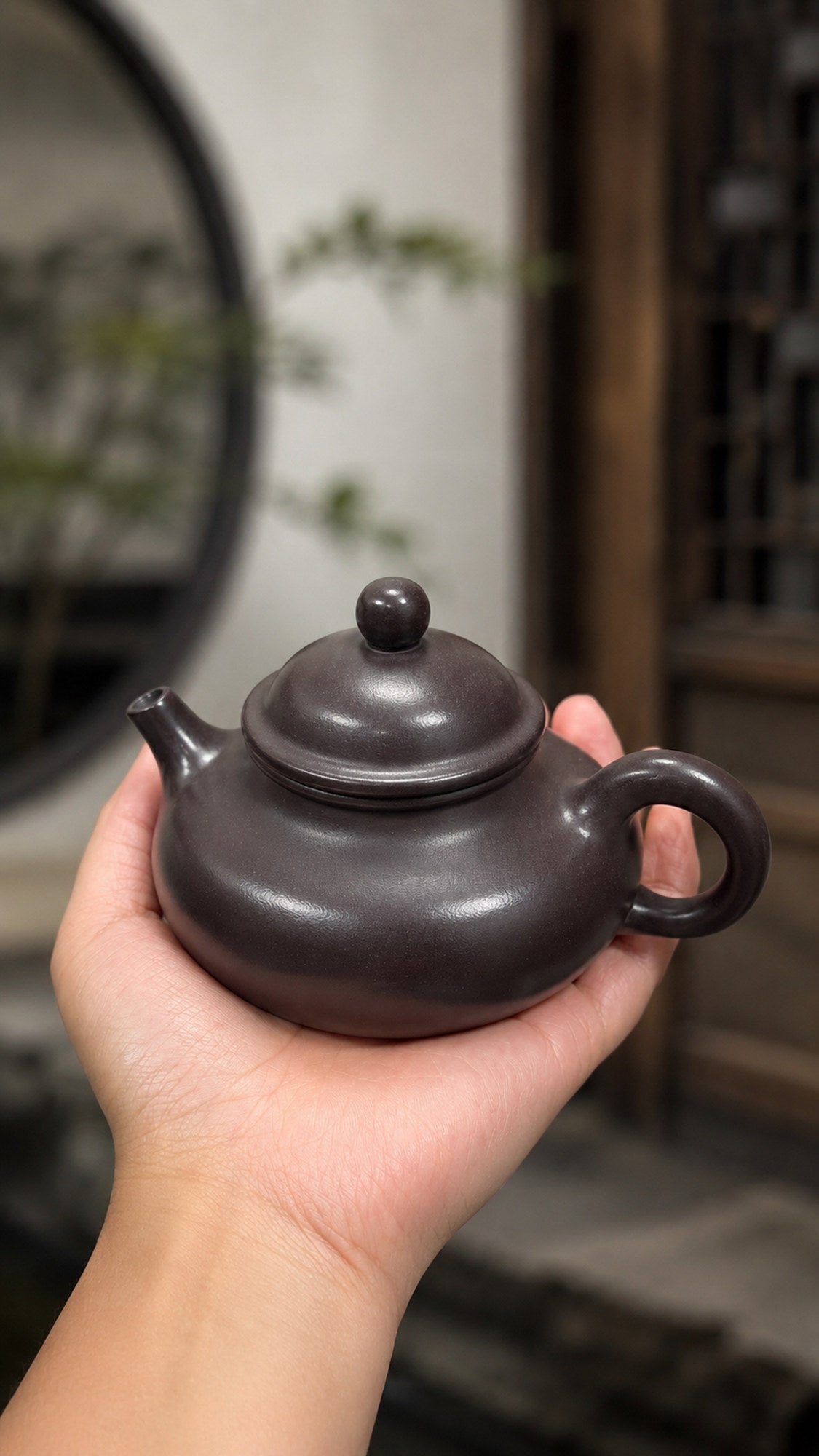 Product view 2 of 170ml Rongtian zisha teapot in Hei Duntou Clay, No. 136