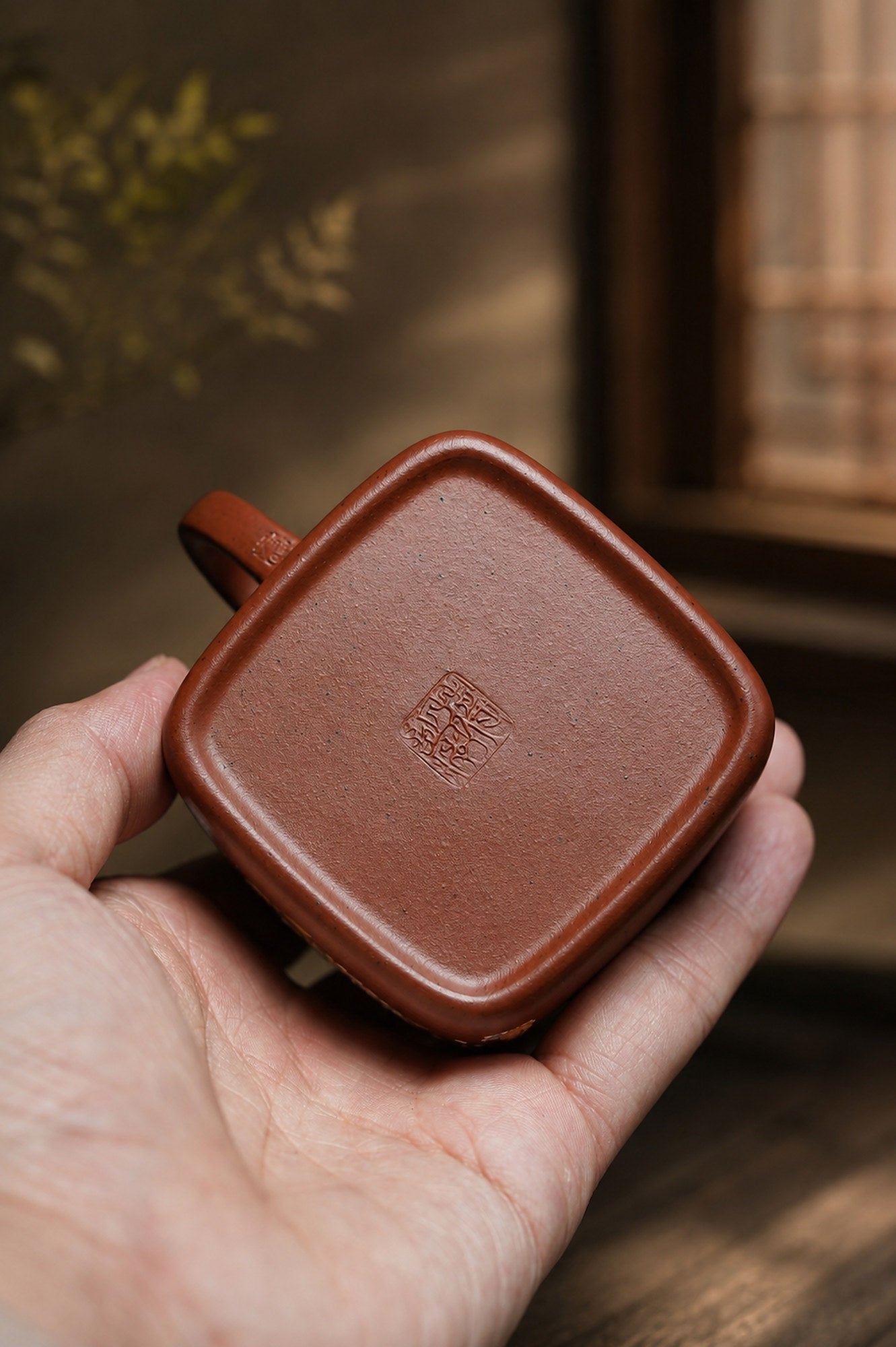 Product view 4 of 160ml Square Form zisha teapot in Zhuni Clay, No. 425