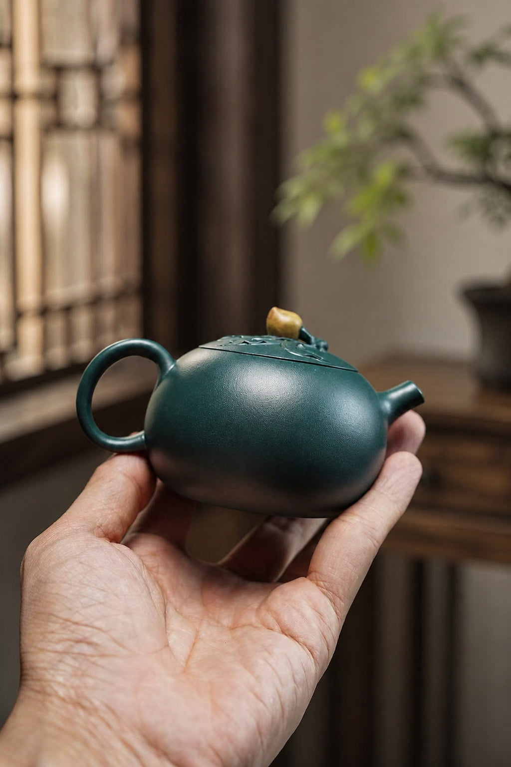 Product view 1 of 180ml Xi Shi Hua Qi zisha teapot in Dark Luni Clay, No. 253