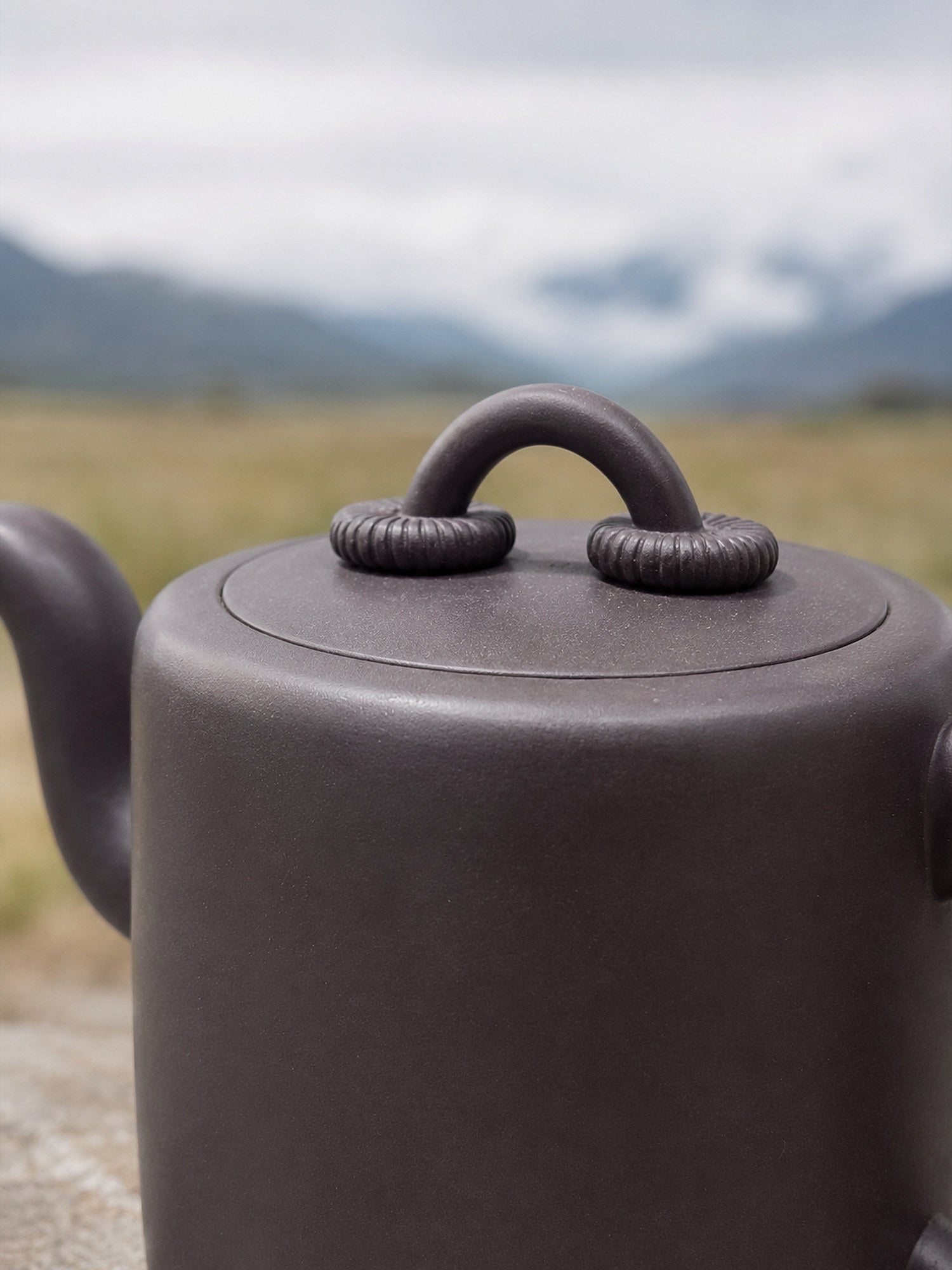Product view 3 of 330ml Yang Tong zisha teapot in Hei Duntou Clay, No. 133